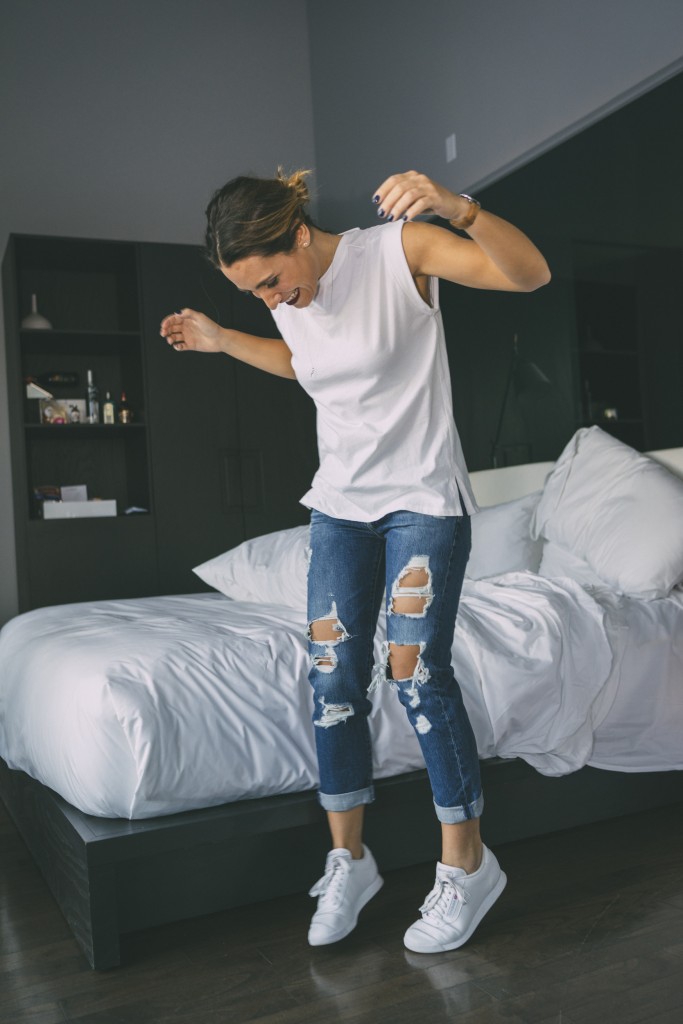 T-shirt, cam, jeans, style, hotel, fashion, ootd