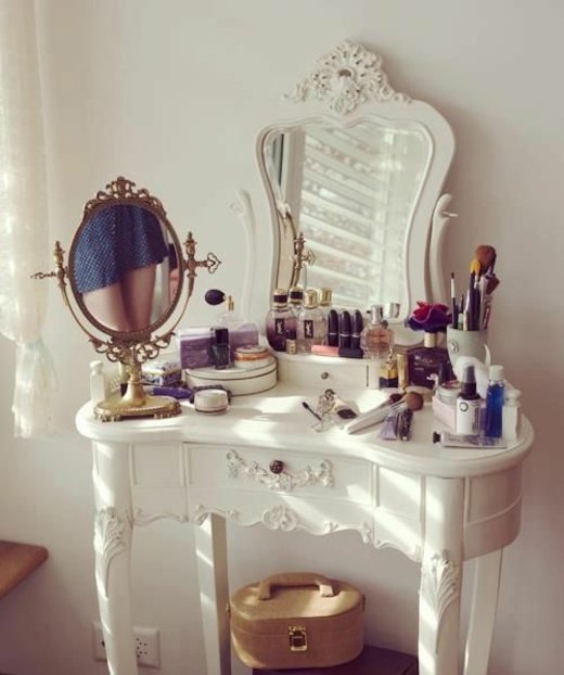 meuble,coiffeuse,miroir,baroque,cadre,doré