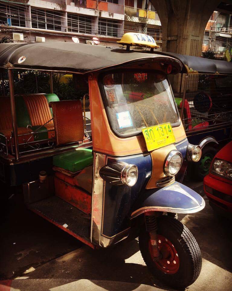 bangkok transport tuktuk