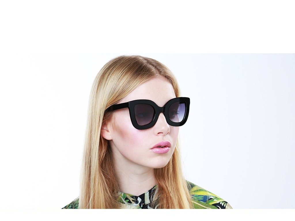 lunettes solaires, polette, scene