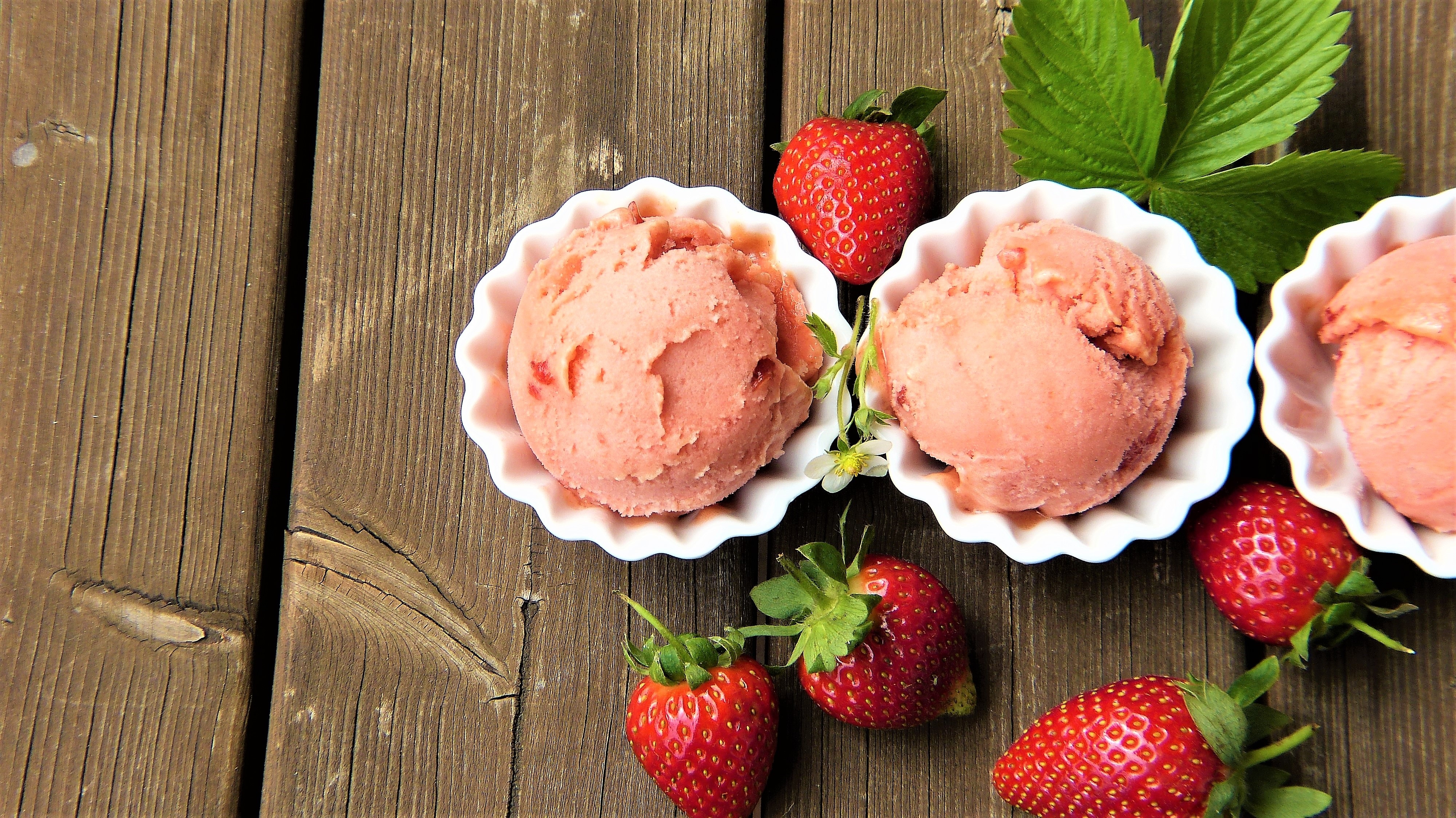 crème glacée dessert fraises