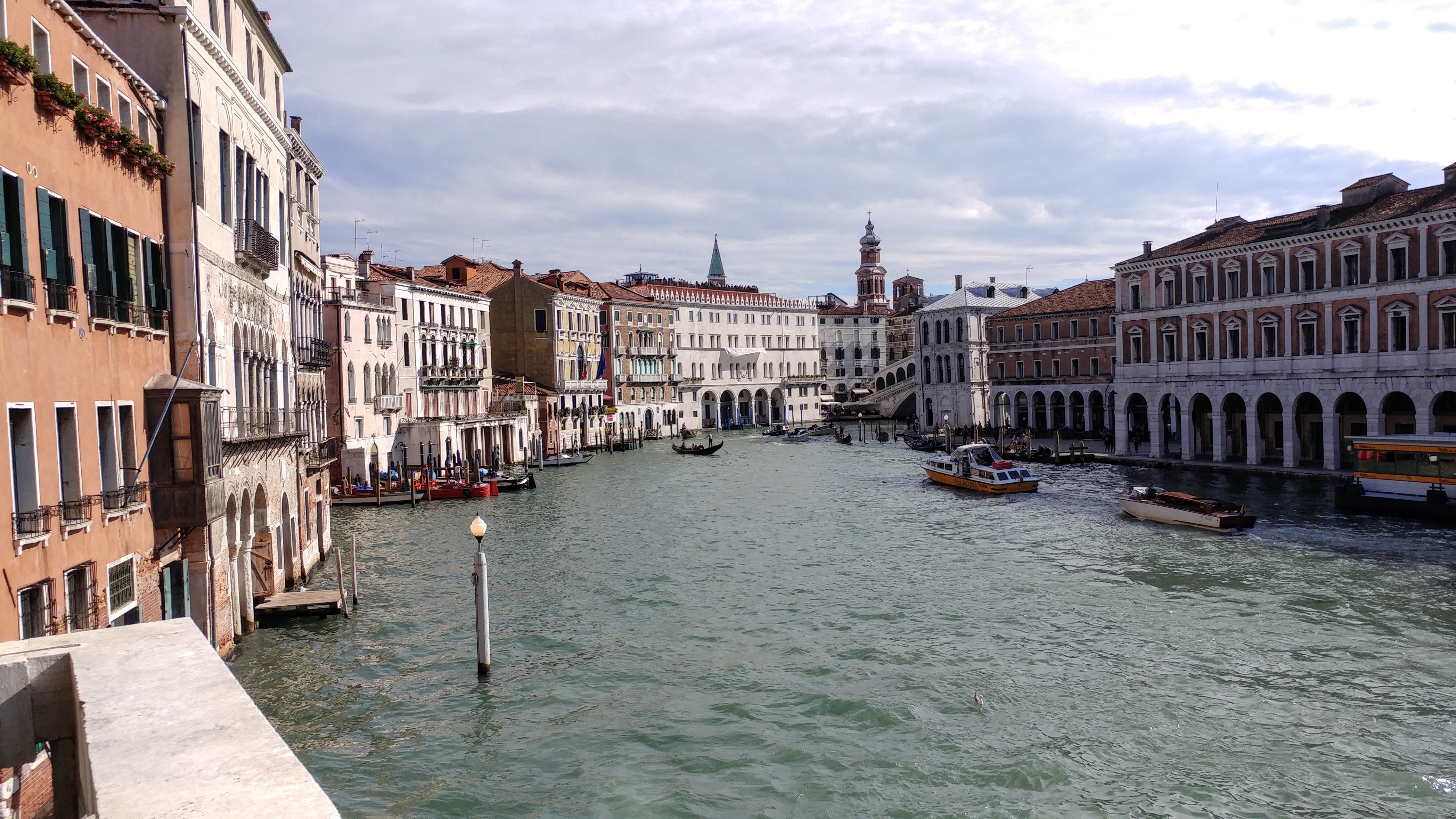Basilique Saint-Marc Venise Europe Italie voyage destination paysage gondole bateau canaux
