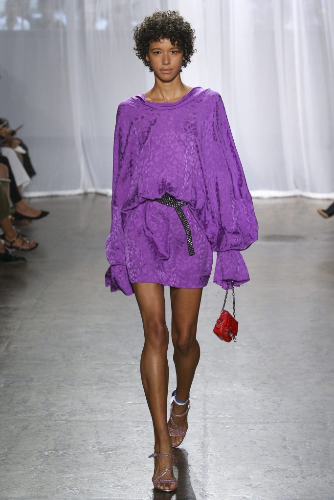 mauve mode vêtement fashion show printemps violet