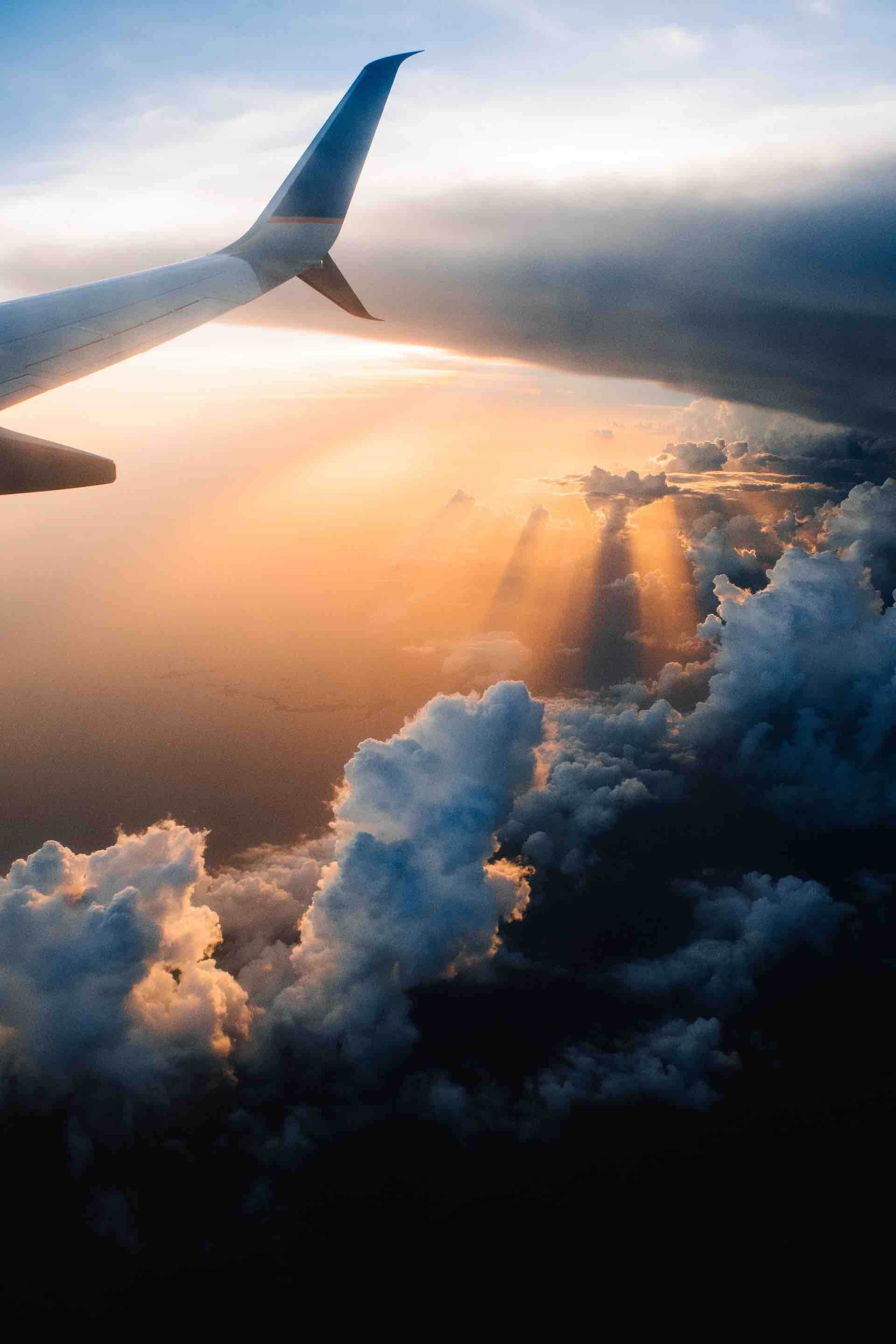 avion ciel départ nuages soleil