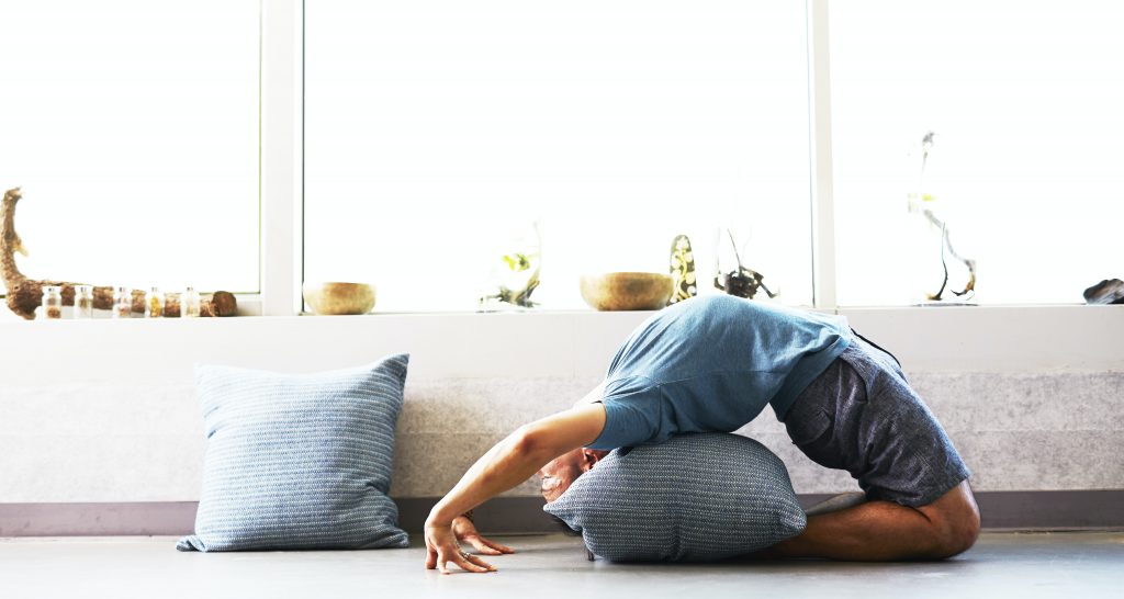 yoga relaxation pose flexibilité