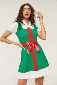 ugly christmas dress ardene robe cadeau